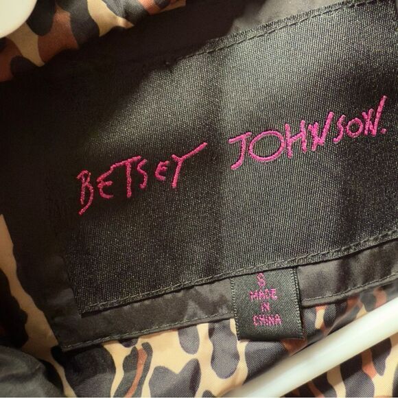 Betsey Johnson long puffer jacket - Picture 2 of 8